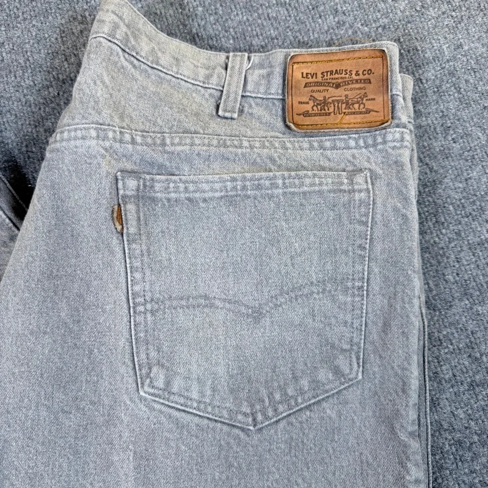 Vintage Levis For Men Jeans Gray Denim Relaxed Fit Straight Leg Y2K 90s #2832‎